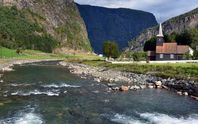 Flåmselva og Flam kirke