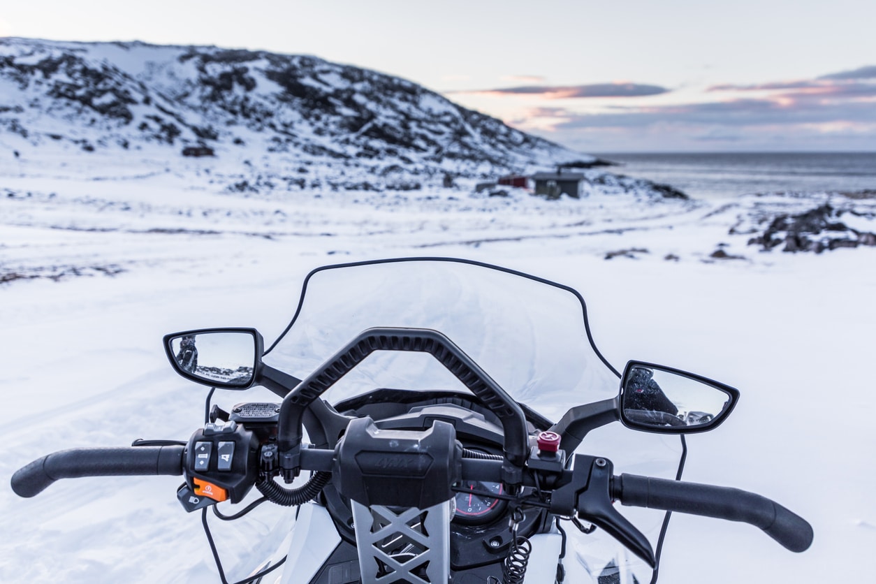 snøscooter vinter natur