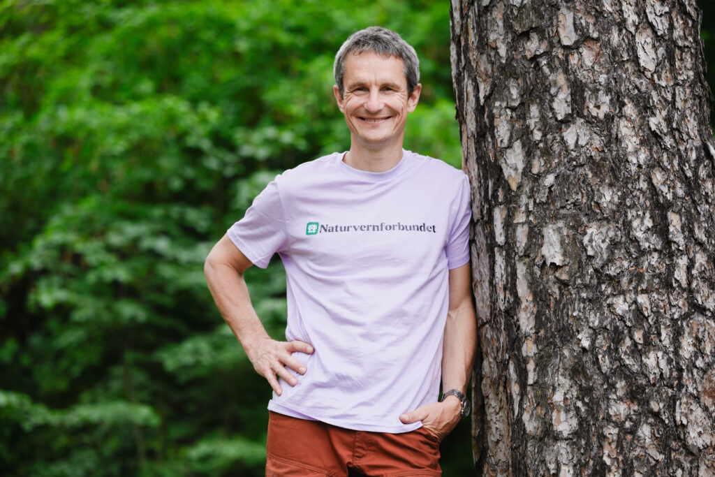 Lederen av Naturvernforbundet Truls Gulowsen i naturen