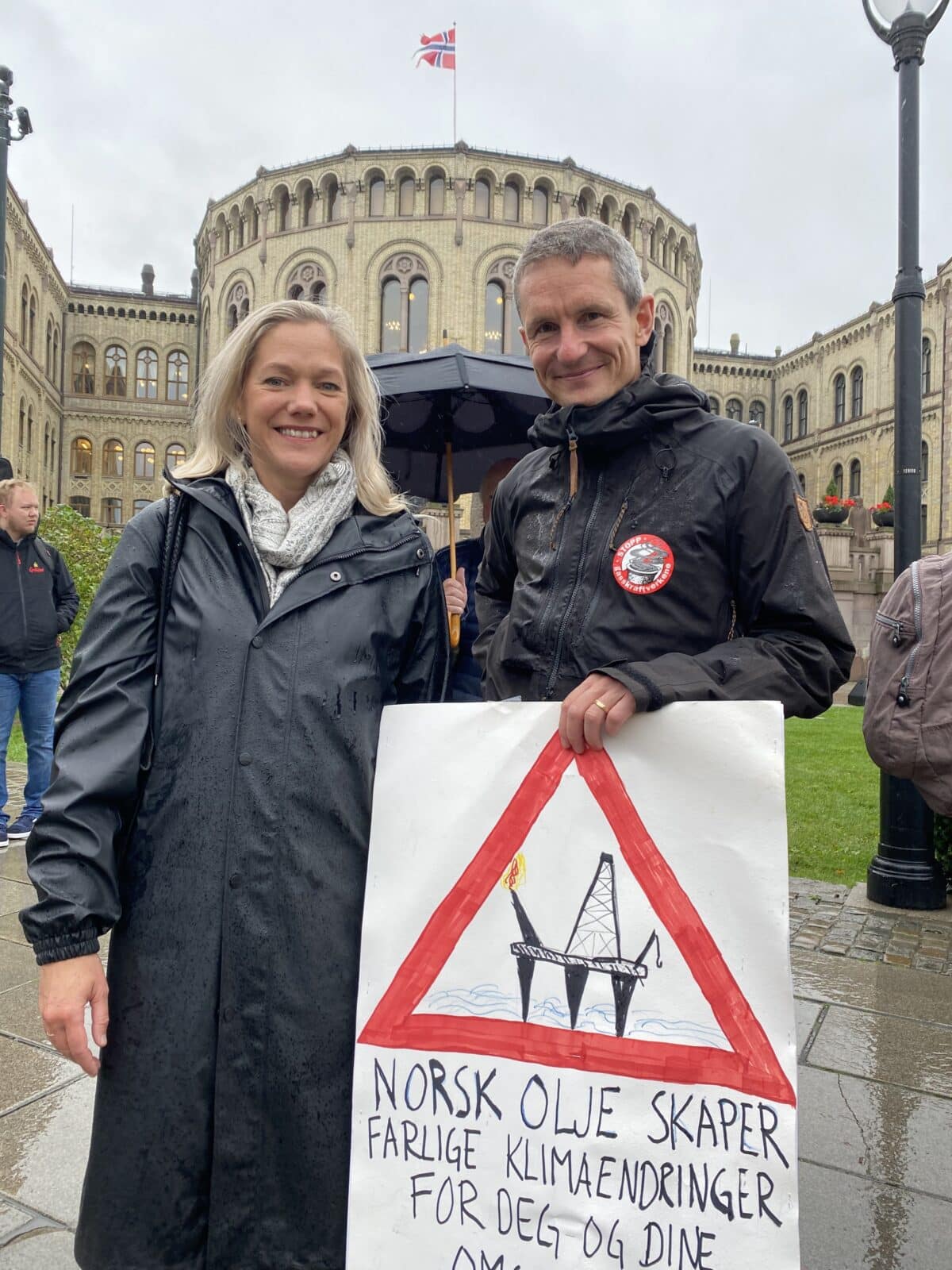 Forfatteren Maja Lunde og Truls Gulowsen, leder i Naturvernforbundet. Foto: Naturvernforbundet