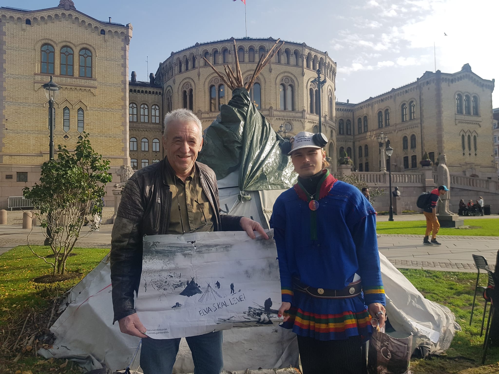 lavvo foran Stortinget