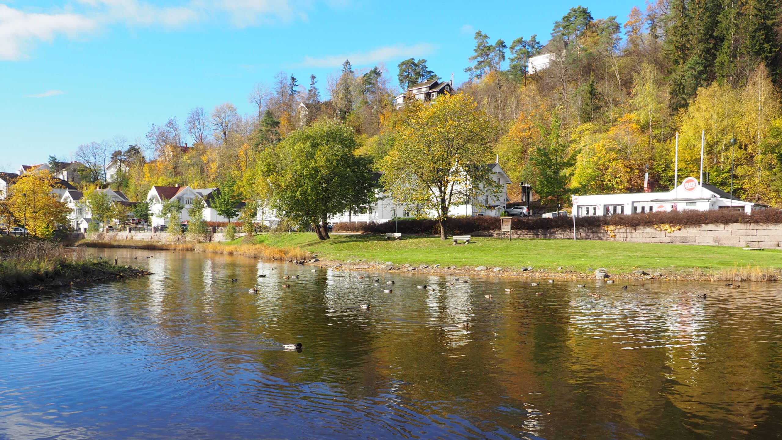 Engervannet mot Sandvika