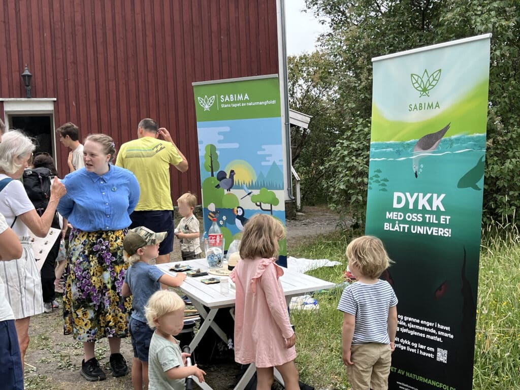 barn på Lilliøya naturhus