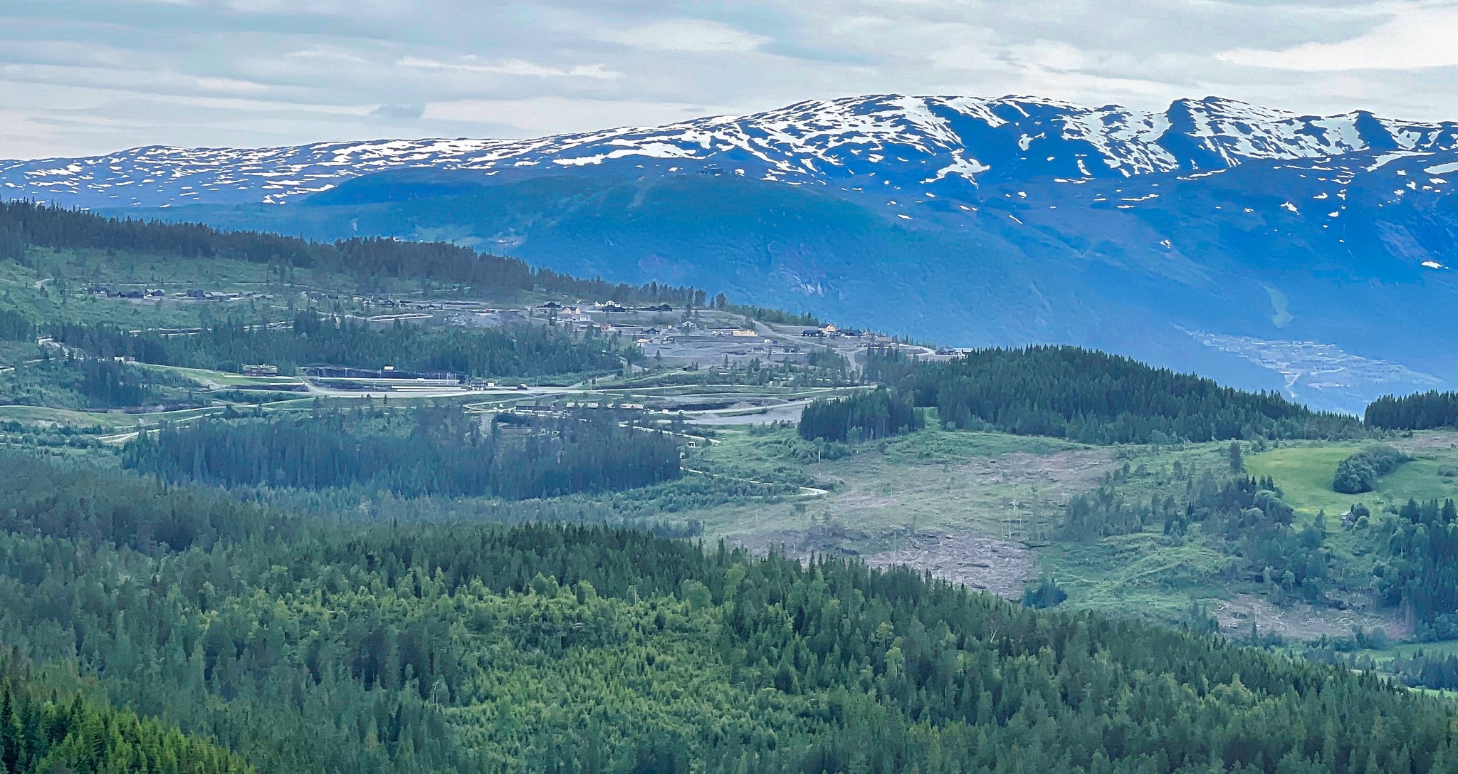 Nok hytter nå, naturødeleggelse.